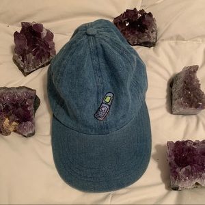 🚨FLASH SALE 🚨 UNIF Cell Phone Hat